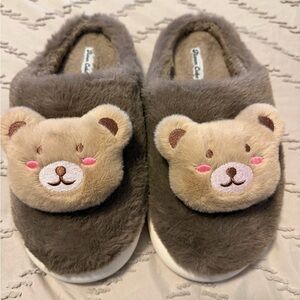 Moon Cake Bear Slippers in Brown and Cream